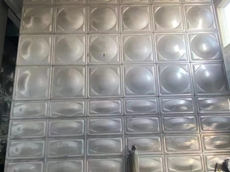 屋顶不锈钢水箱
