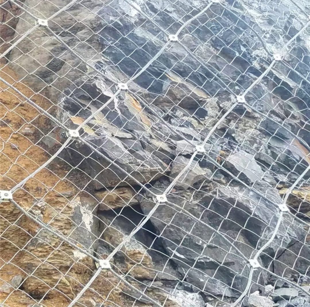 主动边坡防护网