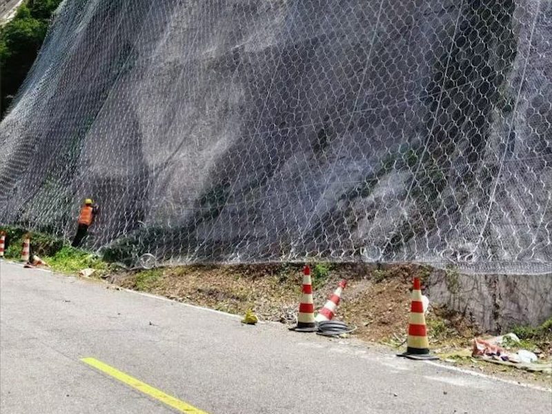 被动边坡防护网